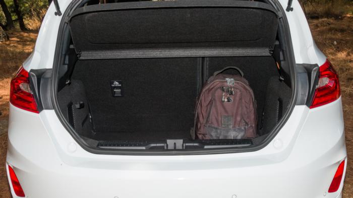 Με 311 λτ. χώρο αποσκευών, το Fiesta ST-Line βρίσκεται στους μέσους όρους της κλάσης.