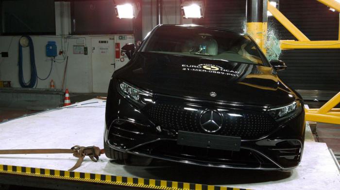Με ποσοστό επιτυχίας 96%, η Mercedes EQS έλαβε την κορυφαία βαθμολογία στην προστασία ανηλίκων μεταξύ των 33 μοντέλων που αξιολογήθηκαν για το 2021.