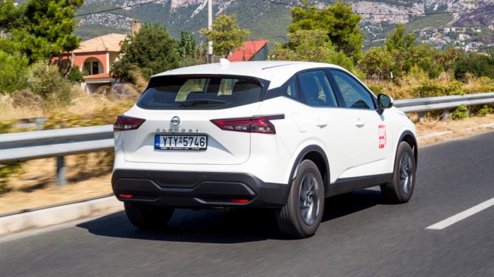 Το Qashqai στο δρόμο διακρίνεται για τα πολύ χαμηλά επίπεδα θορύβου και την άνεση της ανάρτησης.