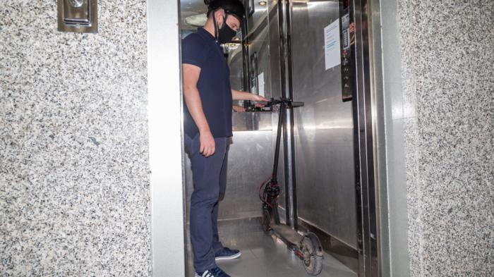 Εύχρηστο και πρακτικό, μπορείτε να το κουβαλήσετε στο γραφείο σας χωρίς καμία δυσκολία. Εύχρηστο και πρακτικό, μπορείτε να το κουβαλήσετε στο γραφείο σας χωρίς καμία δυσκολία.