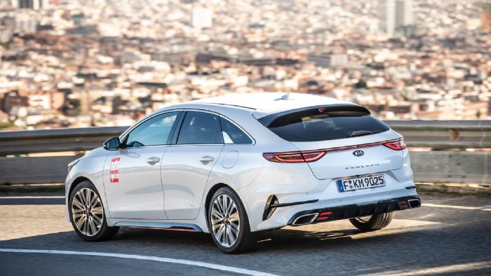 Στην Ελλάδα το Kia Proceed είναι διαθέσιμο για παραγγελία σε τιμές που ξεκινούν από τα 22.190 ευρώ. Η κορυφαία έκδοση GT κοστίζει 28.700 ευρώ. Στην Ελλάδα το Kia Proceed είναι διαθέσιμο για παραγγελία σε τιμές που ξεκινούν από τα 22.190 ευρώ. Η κορυφαία έκδοση GT κοστίζει 28.700 ευρώ.
