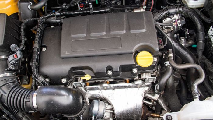 Ο 1,4 λτ. turbo κινητήρας του Corsa GSi αποδίδει 150 PS. Βγάζει καλούς χρόνους αν και λείπει η εκρηκτικότητα.
