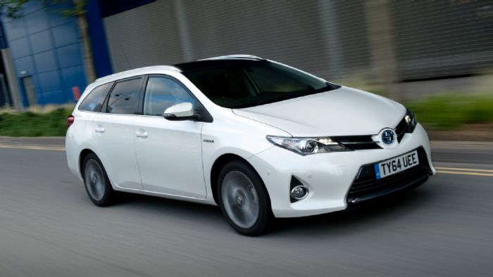 Νο 1 εταιρεία υβριδικών της Ευρώπης είναι η Toyota και το πρώτο μοντέλο είναι δικό της. Λόγος γίνεται για το «made in England» Auris, που πέρσι πούλησε 74.415 «κομμάτια», 12% περισσότερα από ότι το 20