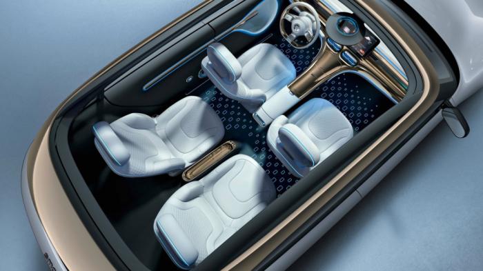 Ένα μεγάλο μεταξόνιο 2,75 μέτρων χαρακτηρίζει το πρώτο SUV της smart, με το μοντέλο παραγωγής να έχει 5-θέσια διάταξη καθισμάτων.