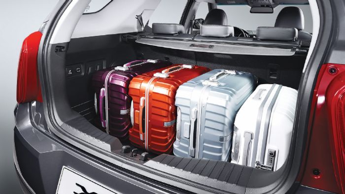 Το XLV είναι ιδανικό για διακοπές. Με τον μεγαλύτερο χώρο αποσκευών στην κατηγορία (720 λτ.) χωράει πολλές βαλίτσες και όλα τα 
μπαγκάζια.