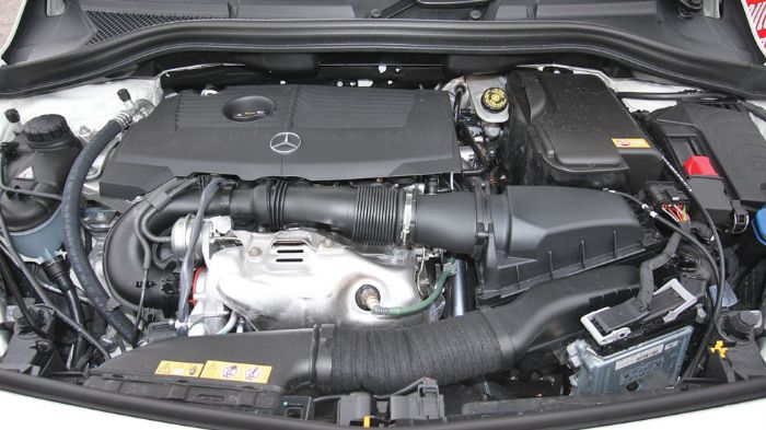 Ο 1.600άρης turbo βενζινοκινητήρας είναι μεν η αρχική επιλογή και πάλι στη B-Class, ωστόσο η πολύ καλή απόδοσή του και η λογική του κατανάλωση, τον καθιστούν και τον πιο ενδιαφέροντα στη γκάμα.