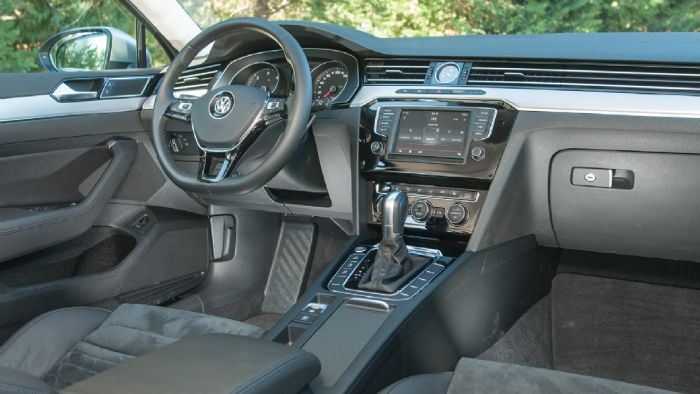 H ποιότητα κατασκευής του VW Passat αγγίζει τα όρια των premium επιλογών της μεσαίας κατηγορίας.