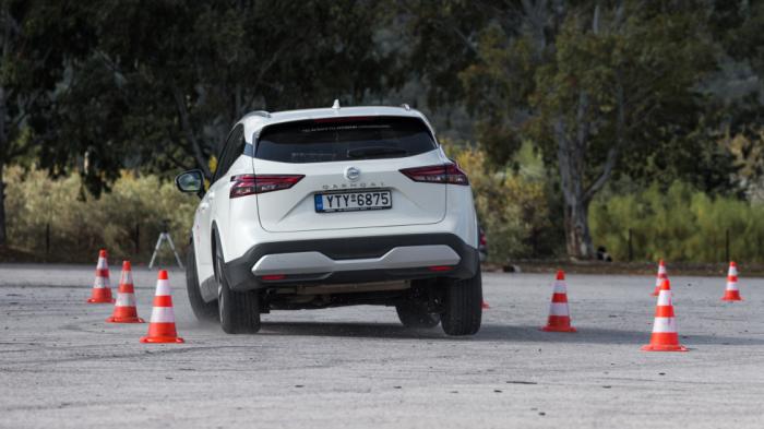 Το νέο Qashqai συνδύασε την αποτελεσματικότητα και τις ασφαλείς αντιδράσεις σε μια οριακή κατάσταση. Σχεδόν άριστα για την 3η γενιά του SUV της Nissan.