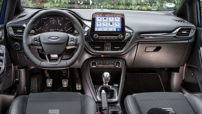 Ford Fiesta ST-Line
Καλή ποιότητα, πλήρης εξοπλισμός και σπορτίφ πινελιές στο εσωτερικό της ST-Line έκδοσης του Ford Fiesta.