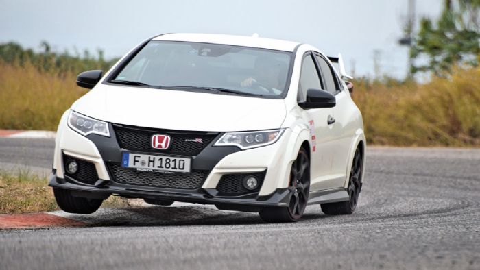 Το Type R στην πίστα νιώθει σαν στο σπίτι του…