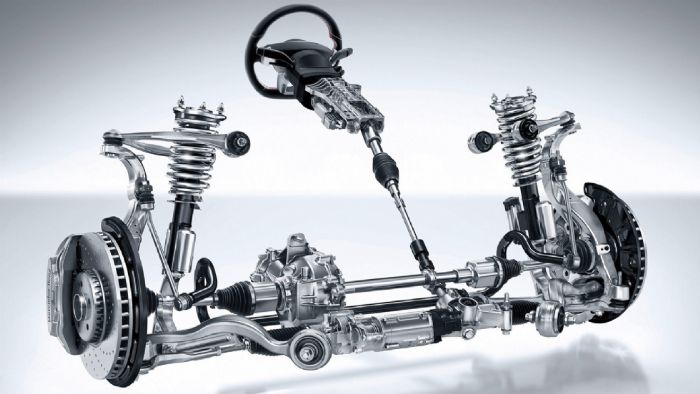 Το μεταβλητό σύστημα υποβοήθησης της Mercedes-Benz C450 AMG είναι αμιγώς ηλεκτρικό.