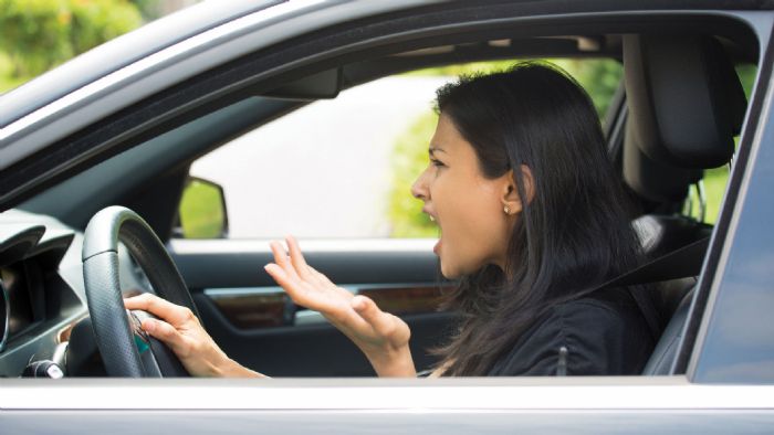 Τα νεύρα θα σας κάνουν πιο επιθετικούς στο δρόμο, με αποτέλεσμα να εκτίθεστε περισσότερο στον κίνδυνο ατυχήματος.