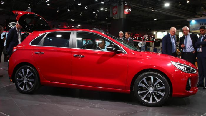 Η Hyundai αποκάλυψε το τρίτης γενιάς Hyundai i30, το οποίο θα ξεκινήσει το εμπορικό του λανσάρισμα στο πρώτο τέταρτο του 2017. Η Hyundai αποκάλυψε το τρίτης γενιάς Hyundai i30, το οποίο θα ξεκινήσει το εμπορικό του λανσάρισμα στο πρώτο τέταρτο του 2017.