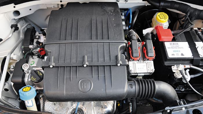 Το Fiat Panda έχει τον ισχυρότερο κινητήρα σε ισχύ και ροπή, ωστόσο είναι και το μόνο με κατανάλωση άνω των 5,0 λτ./100 χλμ.
