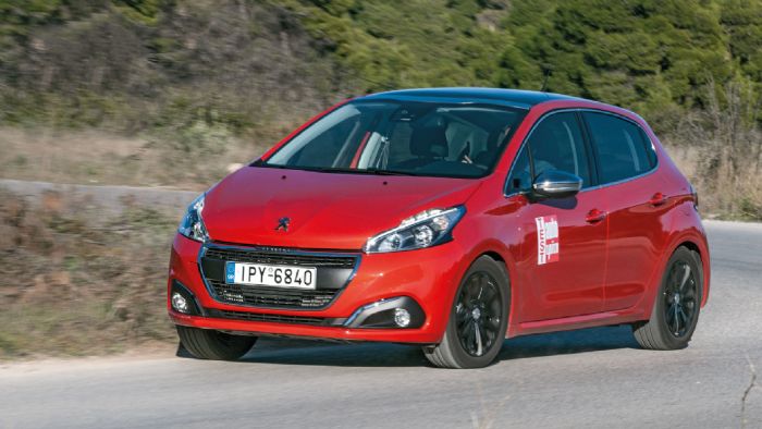 Το Peugeot 208 της δοκιμής μας εφοδιάζεται με τον 1,2 λτ. βενζινοκινητήρα των 110 ίππων και αυτόματο κιβώτιο.