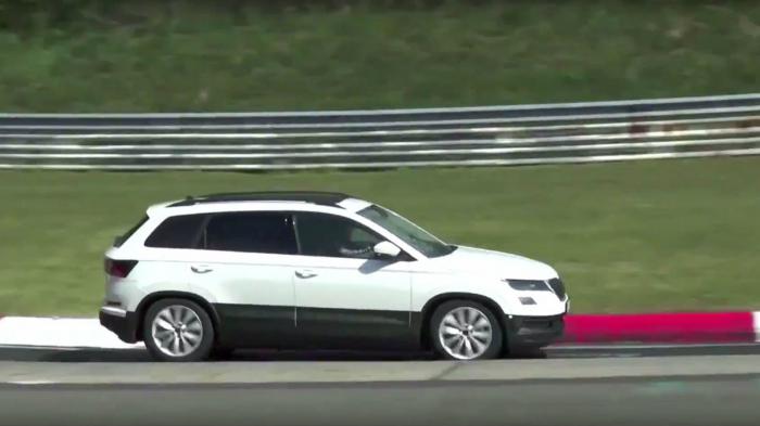 Το Κaroq στους πρώτους του γύρους στο Nurburgring. Το Κaroq στους πρώτους του γύρους στο Nurburgring.