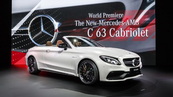 O CEO της Mercedes-AMG, Tobias Moers, αποκάλυψε στο περιθώριο της έκθεσης της Νέας Υόρκης, ότι μέσα στο έτος θα προσθέσουν τουλάχιστον 10 ακόμα μοντέλα στη γκάμα τους, η οποία σήμερα απαριθμεί 38 οχήμ