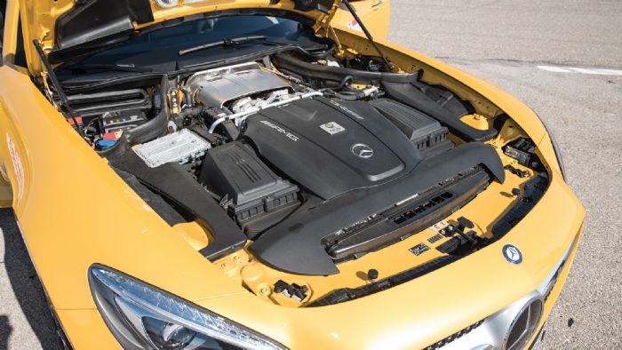 Ο 4λιτρος κινητήρας της AMG GT S εντυπωσιάζει με την δύναμή του, τα λειτουργικά χαρακτηριστικά και τον ήχο του, αποτελώντας έναν μοναδικό από όλες τις απόψεις κινητήρα.