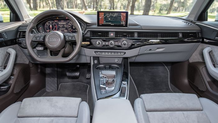 Δύσκολα θα έχανε σε αυτή την αντιπαράθεση το Audi: άριστη συναρμογή, προσεκτικά επιλεγμένα υλικά και premium αισθητική η οποία βγαίνει αβίαστα. Δύσκολα θα έχανε σε αυτή την αντιπαράθεση το Audi: άριστη συναρμογή, προσεκτικά επιλεγμένα υλικά και premium αισθητική η οποία βγαίνει αβίαστα.