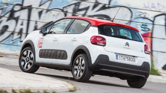 Το Citroen C3 έχει τον τρόπο του να σε κερδίζει στο δρόμο σε όλες του τις εκδόσεις. Εδώ συνδυάζει την άνεση με τις επιδόσεις και την ευκολία που του προσδίδει το αυτόματο κιβώτιο. 