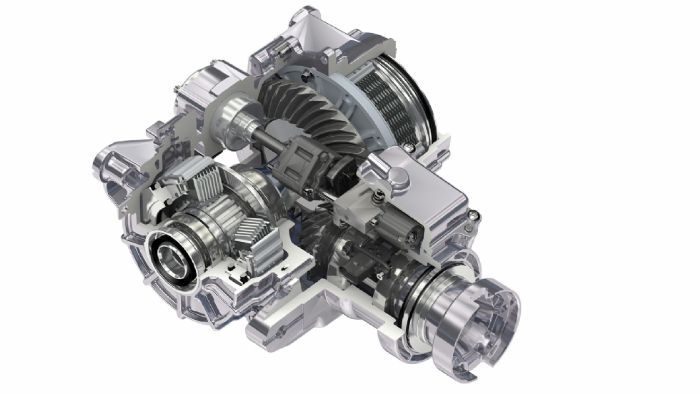 Όλα τα μοντέλα της Audi με εγκάρσια και εμπρός τοποθετημένο κινητήρα χρησιμοποιούν τετρακίνηση quattro χωρίς κεντρικό διαφορικό, αλλά ηλεκτροϋδραυλικό συμπλέκτη Haldex.