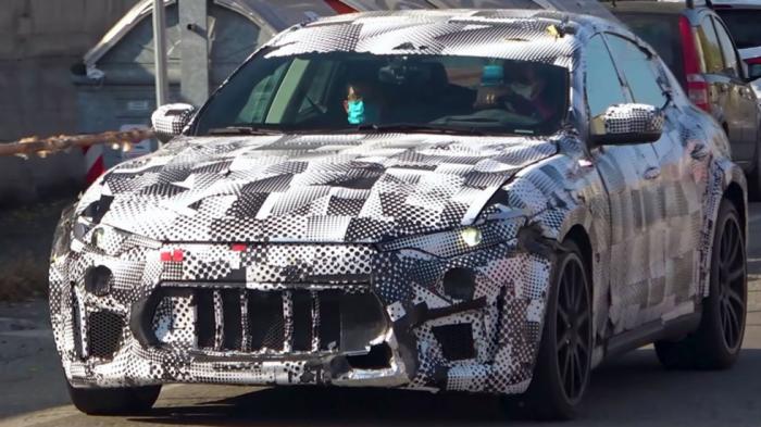 H Purosangue εντοπίστηκε έξω από τα κεντρικά της Ferrari  