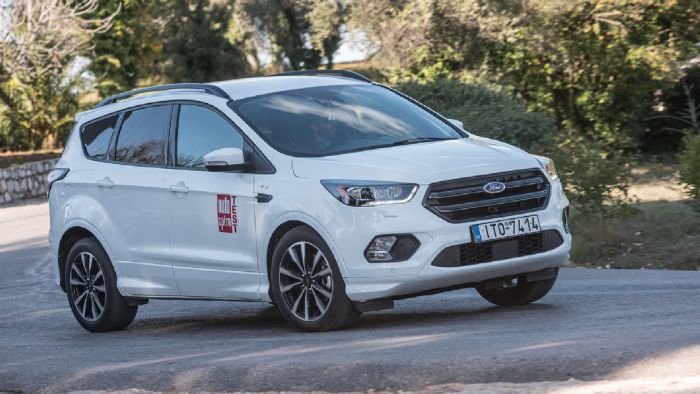Το Kuga «κρύβει» περίτεχνα τις crossover αδυναμίες σε οδηγικό επίπεδο προσφέροντας την καλύτερη αίσθηση ανάμεσα στα τρία.
Το Kuga «κρύβει» περίτεχνα τις crossover αδυναμίες σε οδηγικό επίπεδο προσφέροντας την καλύτερη αίσθηση ανάμεσα στα τρία.