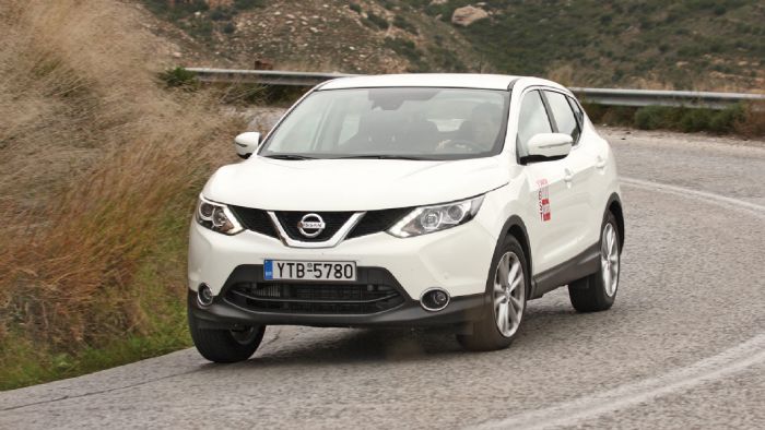 Το Qashqai είναι το πιο άνετο από τα τρία και αυτό είναι το μοναδικό δυνατό του σημείο οδηγικά.
Το Qashqai είναι το πιο άνετο από τα τρία και αυτό είναι το μοναδικό δυνατό του σημείο οδηγικά.