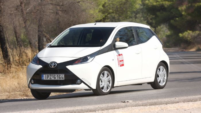 Η Toyota τοποθετεί στο Aygo το σύστημα Touch με οθόνη αφής 7 ιντσών από την έκδοση X-Play (κόστος 278 ευρώ), ενώ το Touch Nav, που διαθέτει και πλοήγηση κοστίζει 578 ευρώ.