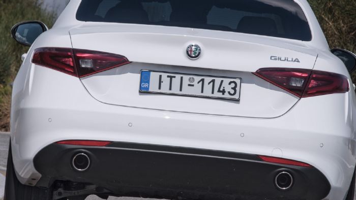 Προσεγμένη στην παραμικρή λεπτομέρεια, η Giulia ανεβάζει αστραπιαία το… hotmeter.