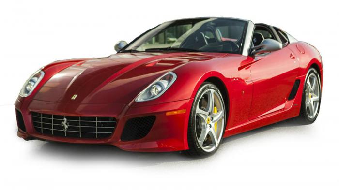 Μια εκπληκτική κόκκινη Ferrari 599 SA Aperta, του 2011 βρίσκεται προς πώληση.
