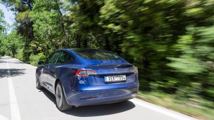 Οι τιμές των μεταχειρισμένων Tesla Model 3 ξεκινούν από 34.000 ευρώ