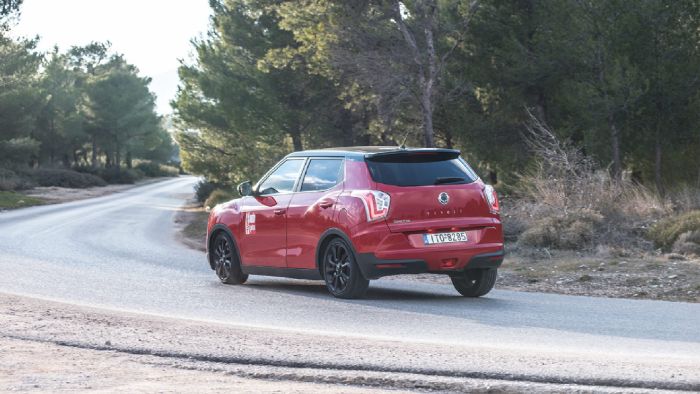 Αυξημένα όρια πρόσφυσης, αλλά και καλή ποιότητα κύλισης για το SsangYong Tivoli της δοκιμής. Αυξημένα όρια πρόσφυσης, αλλά και καλή ποιότητα κύλισης για το SsangYong Tivoli της δοκιμής.