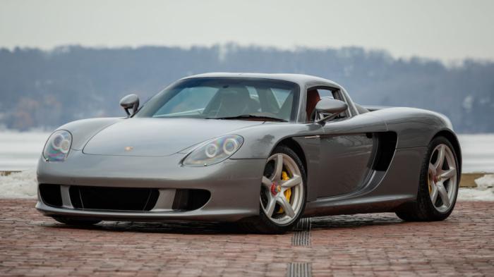 Αψεγάδιαστη Porsche Carrera GT ψάχνει... εκατομμυριούχο! 