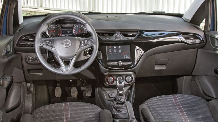 Μοντέρνα εικόνα και καλή ποιότητα κατασκευής για το εσωτερικό του Opel Corsa. 
