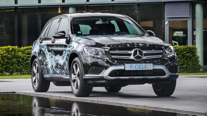 Η Mercedes GLC F-CELL είναι ένα καινοτόμο όχημα, που συνδυάζει τα χαρακτηριστικά των υδρογονοκίνητων και των plug-in υβριδικών οχημάτων. Λανσάρισμα στα τέλη του 2017.