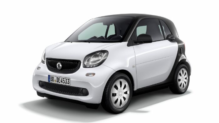 Η έκδοση Pure στα smart fortwo και forfour θα συνδυάζεται αποκλειστικά με το 3κύλινδρο 1.000άρι σύνολο στην εκδοχή των 71 ίππων, το οποίο συνεργάζεται με μηχανικό κιβώτιο πέντε σχέσεων.