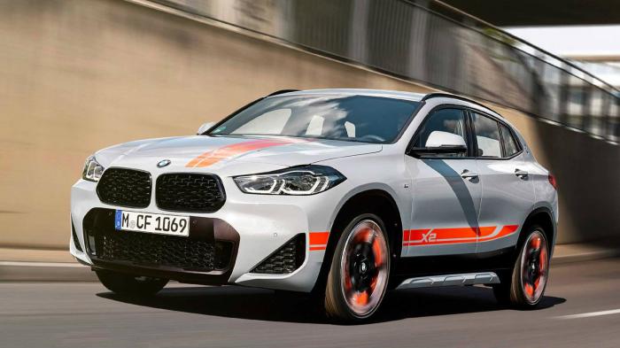Στην ουσία η BMW Χ2 M Mesh Edition λαμβάνει ένα νέο εξωτερικό πακέτο αναβαθμίζοντας έτσι την εικόνα της.