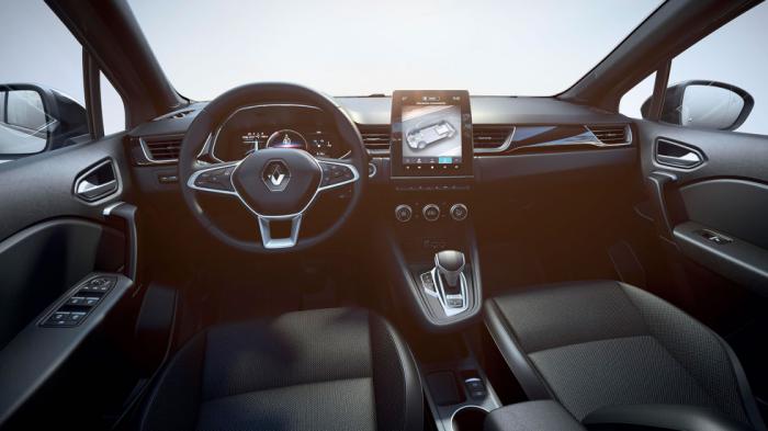 Το Captur Hybrid διατίθεται στην Ελλάδα σε τρεις εξοπλιστικές εκδόσεις, τις Equilibre Plus, Techno και την ειδική έκδοση Rive Gauche, με τις τιμές για την εισαγωγική Equilibre Plus να ξεκινούν από 29.460 ευρώ.