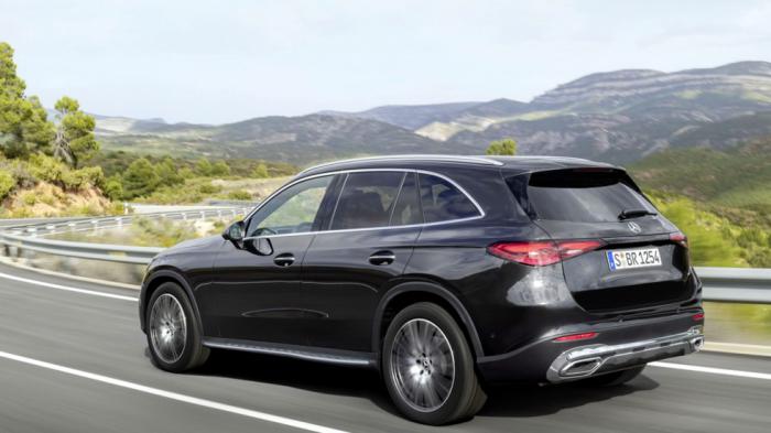 Η νέα Mercedes GLC αναμένεται στις ευρωπαϊκές αντιπροσωπίες το φθινόπωρο του 2022 και οι πρώτες εκτιμήσεις κάνουν λόγο για τιμή εκκίνησης περίπου στις 53.000 ευρώ για τη Γερμανία. Η νέα Mercedes GLC αναμένεται στις ευρωπαϊκές αντιπροσωπίες το φθινόπωρο του 2022 και οι πρώτες εκτιμήσεις κάνουν λόγο για τιμή εκκίνησης περίπου στις 53.000 ευρώ για τη Γερμανία.