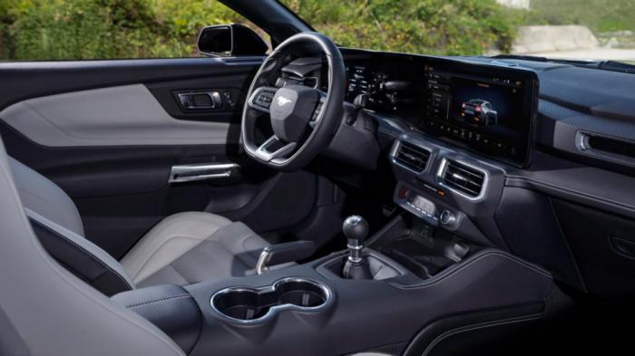 Η πλούσια Ford Mustang. Η πλούσια Ford Mustang.