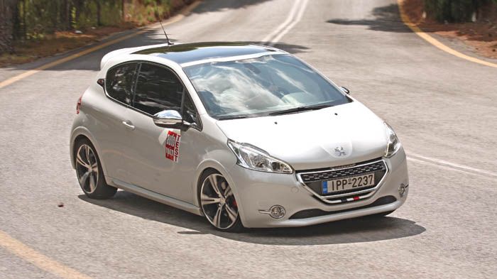 Χωρίς να είναι κραυγαλέα, η αισθητική του Peugeot 208 GTi σε βάζει στο νόημα με το καλημέρα... Χωρίς να είναι κραυγαλέα, η αισθητική του Peugeot 208 GTi σε βάζει στο νόημα με το καλημέρα...