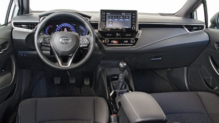 Το εσωτερικό της Toyota Corolla 
ξεχωρίζει για την αισθητική του, αλλά και την ποιότητα κατασκευής του που βρίσκεται σε πολύ καλά επίπεδα.