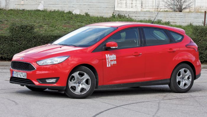 Το Ford Focus μετά την ανανέωση απέκτησε ένα πιο δυναμικό εμπρόσθιο τμήμα. Το Ford Focus μετά την ανανέωση απέκτησε ένα πιο δυναμικό εμπρόσθιο τμήμα.