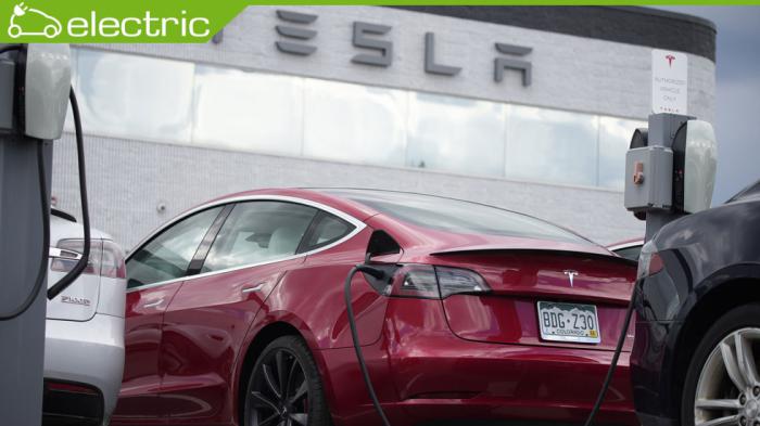 Αγωγή κατά της Tesla για παράνομες απολύσεις  