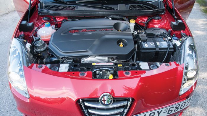 Ο νέος Euro 6 diesel της Giulietta παρέχει γρήγορες επιδόσεις, είναι ελαφρώς πιο οικονομικός σε κατανάλωση, αλλά και με λιγότερο θόρυβο.