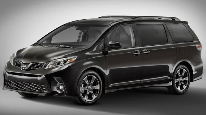 Μαζί με το Sienna θα εμφανιστεί και το ανανεωμένο Yaris.