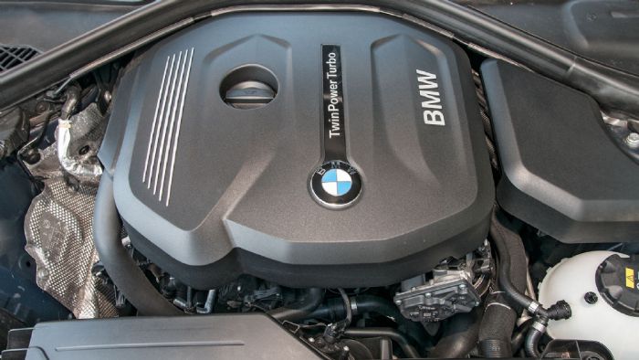 Mια χαρά τα καταφέρνει ο 1,5 TwinPower Turbo, που κινεί σβέλτα, αλλά και οικονομικά την BMW 318i.