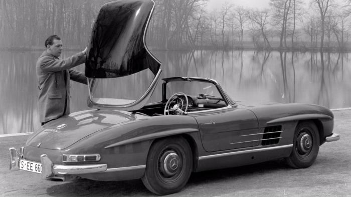 Η Mercedes Benz 300 SL έκανε το ντεμπούτο της το 1954.