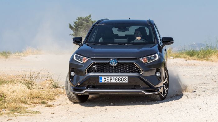 Δοκιμή: Plug-in Toyota RAV4 & 4Χ4 με 306 PS 